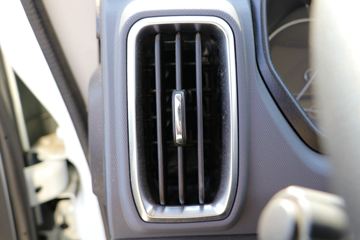 Ծ�� ����H300 131���� 4X2 4.09����س�(SH5043XLCZFDCWZ2)ͼƬ