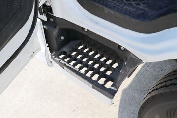 Ծ�� ����H300 131���� 4X2 4.09����س�(SH5043XLCZFDCWZ2)ͼƬ