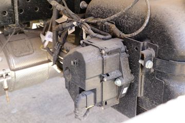 Ծ�� ����H300 131���� 4X2 4.09����س�(SH5043XLCZFDCWZ2)ͼƬ