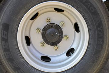 Ծ�� ����H300 131���� 4X2 4.09����س�(SH5043XLCZFDCWZ2)ͼƬ