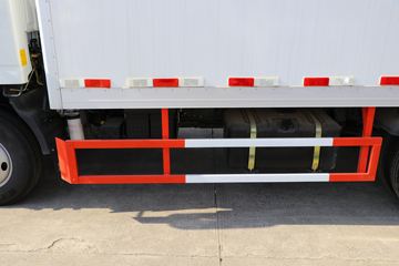 Ծ�� ����H300 131���� 4X2 4.09����س�(SH5043XLCZFDCWZ2)ͼƬ