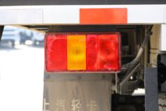 跃进 福星S100Plus 115马力 4.17米单排厢式轻卡(气刹)(SH5043XXYKFDCNZ6)