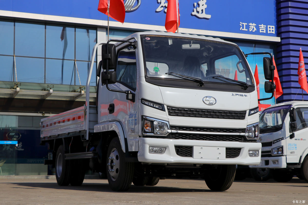 跃进 福星S100 95马力 3.62米排半栏板小卡(国六)(速比4.875)