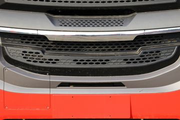 ���� �����A5L�п� 220���� 4X2 6.8�������ػ���(����)ͼƬ