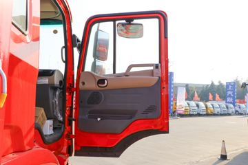 ���� �����A5L�п� 220���� 4X2 6.8�������ػ���(����)ͼƬ