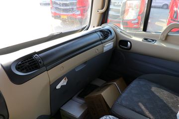 ���� �����A5L�п� 220���� 4X2 6.8�������ػ���(����)ͼƬ