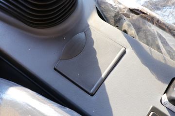 ���� �����A5L�п� 220���� 4X2 6.8�������ػ���(����)ͼƬ