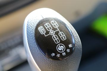 ���� �����A5L�п� 220���� 4X2 6.8�������ػ���(����)ͼƬ