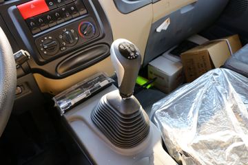 ���� �����A5L�п� 220���� 4X2 6.8�������ػ���(����)ͼƬ