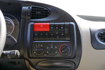 ���� �����A5L�п� 220���� 4X2 6.8�������ػ���(����)ͼƬ