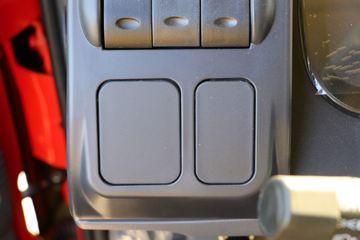 ���� �����A5L�п� 220���� 4X2 6.8�������ػ���(����)ͼƬ