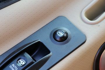 ���� �����A5L�п� 220���� 4X2 6.8�������ػ���(����)ͼƬ