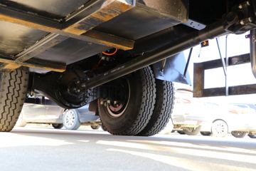 ���� �����A5L�п� 220���� 4X2 6.8�������ػ���(����)ͼƬ