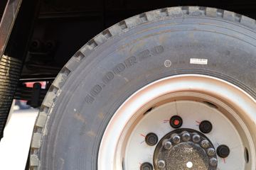 ���� �����A5L�п� 220���� 4X2 6.8�������ػ���(����)ͼƬ