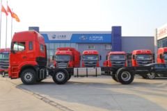 江淮 格尔发A5W 320马力 6X2 7.8米厢式载货车(国六)(HFC5251XXYP1K5D52KS)