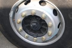 陕汽重卡 德龙L5000 轻量化版 260马力 4X2 6.8米仓栅式载货车(国六)(东康)(SX5189CCYLA501F2)