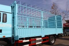 陕汽重卡 德龙L5000 轻量化版 260马力 4X2 6.8米仓栅式载货车(国六)(东康)(SX5189CCYLA501F2)