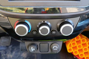 �������� С��� 95���� 4X2 2.8����ж��(����)(BJ3042D8ABA-01)ͼƬ