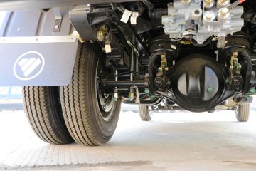 �������� С��� 95���� 4X2 2.8����ж��(����)(BJ3042D8ABA-01)ͼƬ