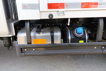 �������� С��� 95���� 4X2 2.8����ж��(����)(BJ3042D8ABA-01)ͼƬ