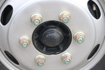 �й�����HOWO С˧ 130���� 4X2 3.95�׵�������С��(ZZ1047F3111F145)ͼƬ