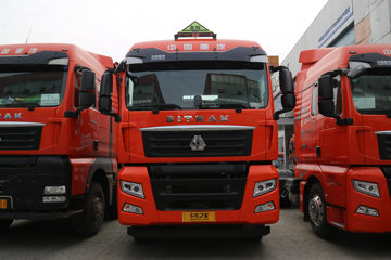 中国重汽 汕德卡SITRAK G7重卡 540马力 6X4 AMT自动挡危险品牵引车(自动挡)(ZZ4256W324HF1W)