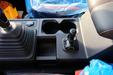 �������� ���S1 PLUS 120���� 4X2 3����ж��(BJ3045D9PBA-30)ͼƬ