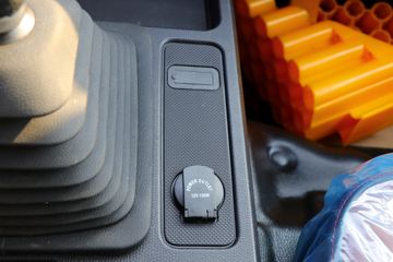 �������� ���S1 PLUS 120���� 4X2 3����ж��(BJ3045D9PBA-30)ͼƬ