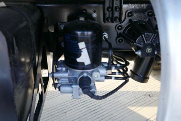 �������� ���S1 PLUS 120���� 4X2 3����ж��(BJ3045D9PBA-30)ͼƬ