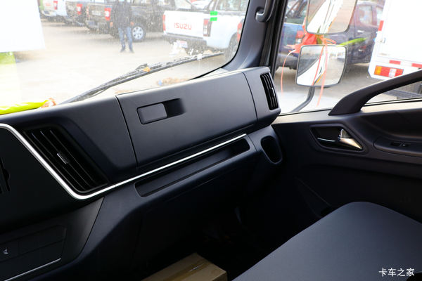 五十铃翼放EC载货车限时促销中 优惠0.2万