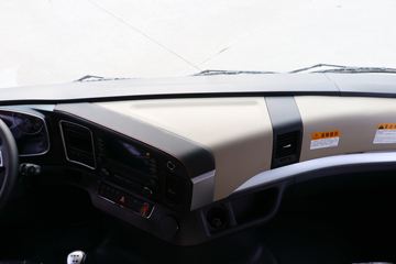 ���� �����A5X�п� ��ֵ�� 290���� 6X2 7.8����ʽ�ػ���(����)(HFC5251XXYP1K5D52KS)ͼƬ