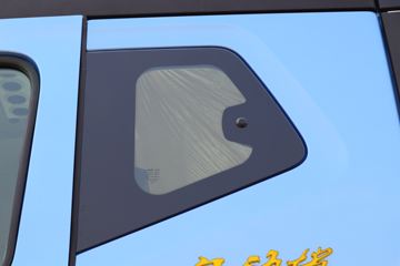 ���� ��ԽQ7�ؿ� 560���� 6X4 AMT�Զ���ǣ����(����)ͼƬ