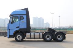 江淮 超越Q7重卡 560马力 6X4 AMT自动挡牵引车(国六)(HFC4254P1K8E33S)