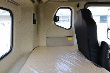 ���� ��ԽQ7�ؿ� 560���� 6X4 AMT�Զ���ǣ����(����)ͼƬ