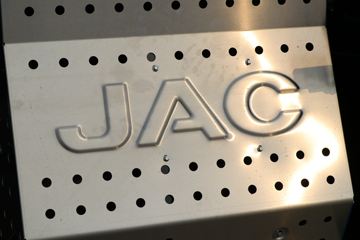 ���� ��ԽQ7�ؿ� 560���� 6X4 AMT�Զ���ǣ����(����)ͼƬ