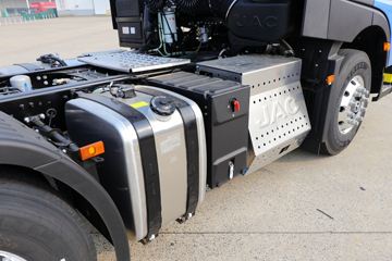 ���� ��ԽQ7�ؿ� 560���� 6X4 AMT�Զ���ǣ����(����)ͼƬ