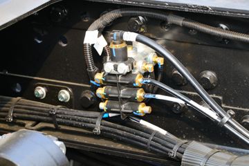 ���� ��ԽQ7�ؿ� 560���� 6X4 AMT�Զ���ǣ����(����)ͼƬ