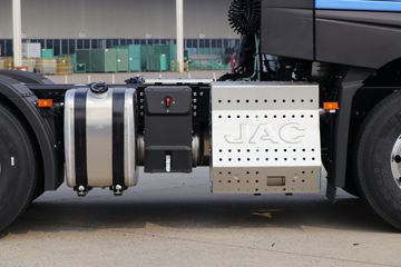 ���� ��ԽQ7�ؿ� 560���� 6X4 AMT�Զ���ǣ����(����)ͼƬ