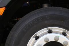 江淮 超越Q7重卡 560马力 6X4 AMT自动挡牵引车(国六)(HFC4254P1K8E33S)