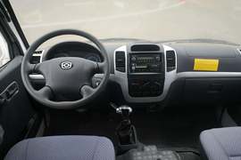 荣达Ⅱ&nbsp;电动封闭厢货驾驶室图片