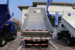 欧铃汽车 小宝马 95马力 4X2 2.95米单排自卸车(ZB3042BDC3L)
