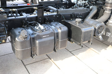 ŷ������ С���� 122���� 4X2 3.08�׵�����ж��ͼƬ