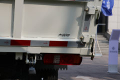 欧铃汽车 小宝马 122马力 4X2 3.08米单排自卸车