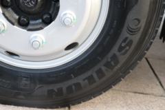 欧铃汽车 吉运 150马力 4.15米单排栏板轻卡(蓝色)(国六)(ZB1043JDD6L)