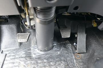 ��� ��VH 150���� 4X2 4.13����س�(CA5041XLCP40K59L2E6A84)ͼƬ