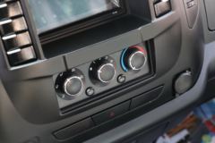 嘉龙 龙驹 轻载版 150马力 4X2 3.7米单排仓栅式轻卡(国六)(窄体)(DNC5041CCYG6L1) 嘉龙 龙驹 轻载版 150马力 4X2 3.7米单排仓栅式轻卡(国六)(窄体)(DNC5041CCYG6L1)