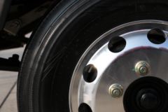 嘉龙 龙驹 轻载版 150马力 4X2 3.7米单排仓栅式轻卡(国六)(窄体)(DNC5041CCYG6L1) 嘉龙 龙驹 轻载版 150马力 4X2 3.7米单排仓栅式轻卡(国六)(窄体)(DNC5041CCYG6L1)