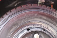 欧铃汽车 M7 200马力 5.33米排半栏板载货车(国六)