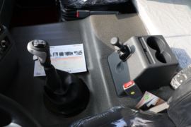 龙腾&nbsp;载货车驾驶室                                               图片