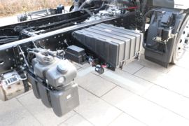 龙腾&nbsp;载货车底盘                                                图片